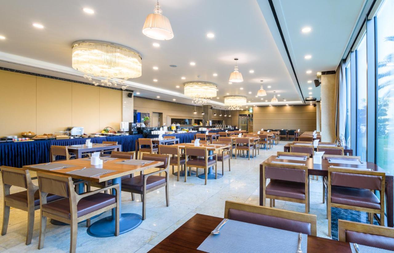 Uni Hotel Чеджу Екстериор снимка
